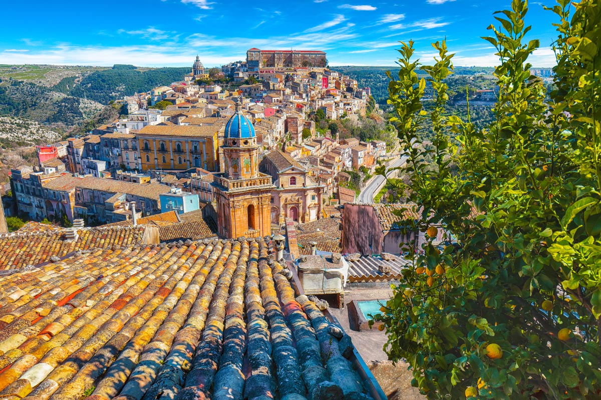 19 Sicily Ragusa - The old baroque town of Ragusa Ibla