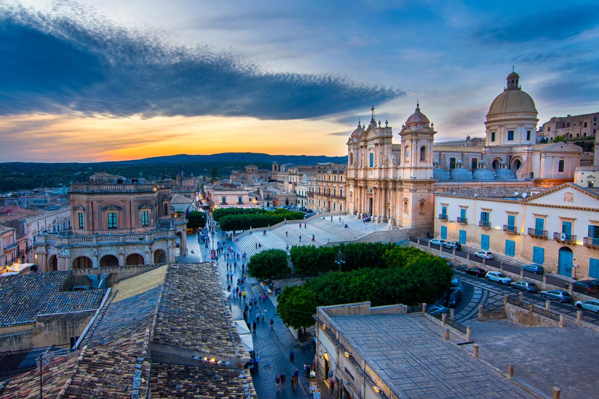 21 Sicily NOTO corso Vittorio Emanuelle Cathedral S Nicola - Noto Corso Vittorio Emanuele and Saint Nicholas Cathedral