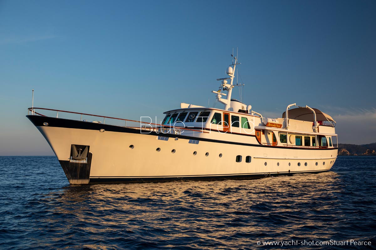 M/Y Heavenly DazeCopyright Â© www.yacht-shot.comStuart Pearce