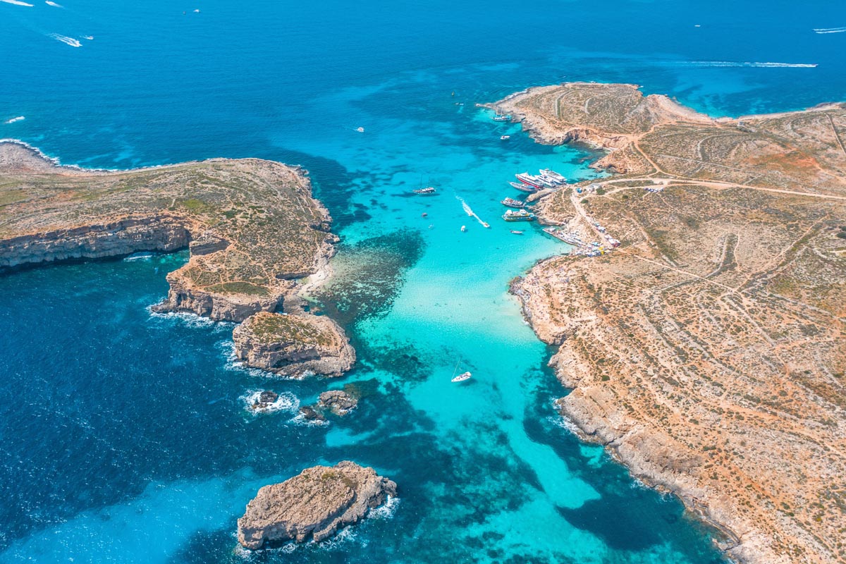 04 Malta try comino the-height-of-the-heavenly-blue-lagoon-on-the-island-of-comino-malta-1448303120 - Comino island and the Blue Lagoon 